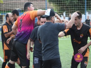 
<a style='margin-left: 5px;' class='btn btn-xs btn-social btn-facebook' href='https://www.facebook.com/sharer/sharer.php?u=https://www.boladovale.com.br/imgs/800-800-90/conteudo/fotos/1464/1-56.jpg' rel='popup' data-width='500' data-height='400'><i class='fa fa-facebook'></i>Compartilhar <span class='hidden-xs'>no Facebook</span>
</a> 
<a class='btn btn-default btn-xs' target='_blank' href='imgs/800-800-90/conteudo/fotos/1464/1-56.jpg'>
<span class='glyphicon glyphicon-cloud-download'></span> Salvar
</a> 
<span></span>