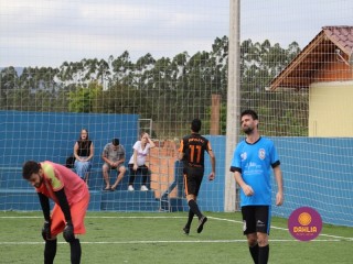 
<a style='margin-left: 5px;' class='btn btn-xs btn-social btn-facebook' href='https://www.facebook.com/sharer/sharer.php?u=https://www.boladovale.com.br/imgs/800-800-90/conteudo/fotos/1464/img0006.jpg' rel='popup' data-width='500' data-height='400'><i class='fa fa-facebook'></i>Compartilhar <span class='hidden-xs'>no Facebook</span>
</a> 
<a class='btn btn-default btn-xs' target='_blank' href='imgs/800-800-90/conteudo/fotos/1464/img0006.jpg'>
<span class='glyphicon glyphicon-cloud-download'></span> Salvar
</a> 
<span></span>