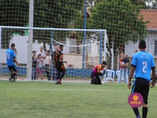 
<a style='margin-left: 5px;' class='btn btn-xs btn-social btn-facebook' href='https://www.facebook.com/sharer/sharer.php?u=https://www.boladovale.com.br/imgs/800-800-90/conteudo/fotos/1464/img0023.jpg' rel='popup' data-width='500' data-height='400'><i class='fa fa-facebook'></i>Compartilhar <span class='hidden-xs'>no Facebook</span>
</a> 
<a class='btn btn-default btn-xs' target='_blank' href='imgs/800-800-90/conteudo/fotos/1464/img0023.jpg'>
<span class='glyphicon glyphicon-cloud-download'></span> Salvar
</a> 
<span></span>