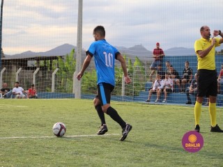 
<a style='margin-left: 5px;' class='btn btn-xs btn-social btn-facebook' href='https://www.facebook.com/sharer/sharer.php?u=https://www.boladovale.com.br/imgs/800-800-90/conteudo/fotos/1464/img0036.jpg' rel='popup' data-width='500' data-height='400'><i class='fa fa-facebook'></i>Compartilhar <span class='hidden-xs'>no Facebook</span>
</a> 
<a class='btn btn-default btn-xs' target='_blank' href='imgs/800-800-90/conteudo/fotos/1464/img0036.jpg'>
<span class='glyphicon glyphicon-cloud-download'></span> Salvar
</a> 
<span></span>