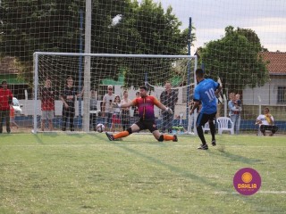 
<a style='margin-left: 5px;' class='btn btn-xs btn-social btn-facebook' href='https://www.facebook.com/sharer/sharer.php?u=https://www.boladovale.com.br/imgs/800-800-90/conteudo/fotos/1464/img0041.jpg' rel='popup' data-width='500' data-height='400'><i class='fa fa-facebook'></i>Compartilhar <span class='hidden-xs'>no Facebook</span>
</a> 
<a class='btn btn-default btn-xs' target='_blank' href='imgs/800-800-90/conteudo/fotos/1464/img0041.jpg'>
<span class='glyphicon glyphicon-cloud-download'></span> Salvar
</a> 
<span></span>