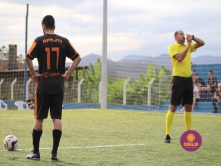 
<a style='margin-left: 5px;' class='btn btn-xs btn-social btn-facebook' href='https://www.facebook.com/sharer/sharer.php?u=https://www.boladovale.com.br/imgs/800-800-90/conteudo/fotos/1464/img0050.jpg' rel='popup' data-width='500' data-height='400'><i class='fa fa-facebook'></i>Compartilhar <span class='hidden-xs'>no Facebook</span>
</a> 
<a class='btn btn-default btn-xs' target='_blank' href='imgs/800-800-90/conteudo/fotos/1464/img0050.jpg'>
<span class='glyphicon glyphicon-cloud-download'></span> Salvar
</a> 
<span></span>