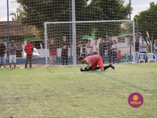 
<a style='margin-left: 5px;' class='btn btn-xs btn-social btn-facebook' href='https://www.facebook.com/sharer/sharer.php?u=https://www.boladovale.com.br/imgs/800-800-90/conteudo/fotos/1464/img0054.jpg' rel='popup' data-width='500' data-height='400'><i class='fa fa-facebook'></i>Compartilhar <span class='hidden-xs'>no Facebook</span>
</a> 
<a class='btn btn-default btn-xs' target='_blank' href='imgs/800-800-90/conteudo/fotos/1464/img0054.jpg'>
<span class='glyphicon glyphicon-cloud-download'></span> Salvar
</a> 
<span></span>