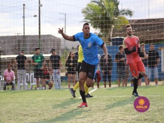 
<a style='margin-left: 5px;' class='btn btn-xs btn-social btn-facebook' href='https://www.facebook.com/sharer/sharer.php?u=https://www.boladovale.com.br/imgs/800-800-90/conteudo/fotos/1464/img0088.jpg' rel='popup' data-width='500' data-height='400'><i class='fa fa-facebook'></i>Compartilhar <span class='hidden-xs'>no Facebook</span>
</a> 
<a class='btn btn-default btn-xs' target='_blank' href='imgs/800-800-90/conteudo/fotos/1464/img0088.jpg'>
<span class='glyphicon glyphicon-cloud-download'></span> Salvar
</a> 
<span></span>