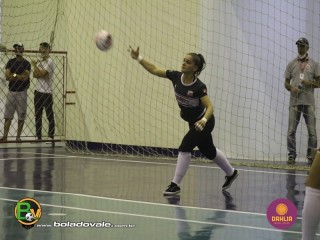 
<a style='margin-left: 5px;' class='btn btn-xs btn-social btn-facebook' href='https://www.facebook.com/sharer/sharer.php?u=https://www.boladovale.com.br/imgs/800-800-90/conteudo/fotos/1465/img0960.jpg' rel='popup' data-width='500' data-height='400'><i class='fa fa-facebook'></i>Compartilhar <span class='hidden-xs'>no Facebook</span>
</a> 
<a class='btn btn-default btn-xs' target='_blank' href='imgs/800-800-90/conteudo/fotos/1465/img0960.jpg'>
<span class='glyphicon glyphicon-cloud-download'></span> Salvar
</a> 
<span></span>