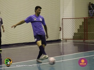 
<a style='margin-left: 5px;' class='btn btn-xs btn-social btn-facebook' href='https://www.facebook.com/sharer/sharer.php?u=https://www.boladovale.com.br/imgs/800-800-90/conteudo/fotos/1466/img1136.jpg' rel='popup' data-width='500' data-height='400'><i class='fa fa-facebook'></i>Compartilhar <span class='hidden-xs'>no Facebook</span>
</a> 
<a class='btn btn-default btn-xs' target='_blank' href='imgs/800-800-90/conteudo/fotos/1466/img1136.jpg'>
<span class='glyphicon glyphicon-cloud-download'></span> Salvar
</a> 
<span></span>