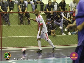 
<a style='margin-left: 5px;' class='btn btn-xs btn-social btn-facebook' href='https://www.facebook.com/sharer/sharer.php?u=https://www.boladovale.com.br/imgs/800-800-90/conteudo/fotos/1466/img1216.jpg' rel='popup' data-width='500' data-height='400'><i class='fa fa-facebook'></i>Compartilhar <span class='hidden-xs'>no Facebook</span>
</a> 
<a class='btn btn-default btn-xs' target='_blank' href='imgs/800-800-90/conteudo/fotos/1466/img1216.jpg'>
<span class='glyphicon glyphicon-cloud-download'></span> Salvar
</a> 
<span></span>