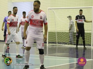 
<a style='margin-left: 5px;' class='btn btn-xs btn-social btn-facebook' href='https://www.facebook.com/sharer/sharer.php?u=https://www.boladovale.com.br/imgs/800-800-90/conteudo/fotos/1466/img1235.jpg' rel='popup' data-width='500' data-height='400'><i class='fa fa-facebook'></i>Compartilhar <span class='hidden-xs'>no Facebook</span>
</a> 
<a class='btn btn-default btn-xs' target='_blank' href='imgs/800-800-90/conteudo/fotos/1466/img1235.jpg'>
<span class='glyphicon glyphicon-cloud-download'></span> Salvar
</a> 
<span></span>