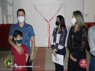 
<a style='margin-left: 5px;' class='btn btn-xs btn-social btn-facebook' href='https://www.facebook.com/sharer/sharer.php?u=https://www.boladovale.com.br/imgs/800-800-90/conteudo/fotos/1467/img0900.jpg' rel='popup' data-width='500' data-height='400'><i class='fa fa-facebook'></i>Compartilhar <span class='hidden-xs'>no Facebook</span>
</a> 
<a class='btn btn-default btn-xs' target='_blank' href='imgs/800-800-90/conteudo/fotos/1467/img0900.jpg'>
<span class='glyphicon glyphicon-cloud-download'></span> Salvar
</a> 
<span></span>