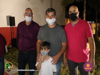 
<a style='margin-left: 5px;' class='btn btn-xs btn-social btn-facebook' href='https://www.facebook.com/sharer/sharer.php?u=https://www.boladovale.com.br/imgs/800-800-90/conteudo/fotos/1467/img0907.jpg' rel='popup' data-width='500' data-height='400'><i class='fa fa-facebook'></i>Compartilhar <span class='hidden-xs'>no Facebook</span>
</a> 
<a class='btn btn-default btn-xs' target='_blank' href='imgs/800-800-90/conteudo/fotos/1467/img0907.jpg'>
<span class='glyphicon glyphicon-cloud-download'></span> Salvar
</a> 
<span></span>