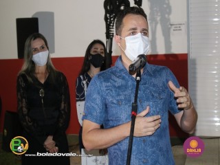 
<a style='margin-left: 5px;' class='btn btn-xs btn-social btn-facebook' href='https://www.facebook.com/sharer/sharer.php?u=https://www.boladovale.com.br/imgs/800-800-90/conteudo/fotos/1467/img0911.jpg' rel='popup' data-width='500' data-height='400'><i class='fa fa-facebook'></i>Compartilhar <span class='hidden-xs'>no Facebook</span>
</a> 
<a class='btn btn-default btn-xs' target='_blank' href='imgs/800-800-90/conteudo/fotos/1467/img0911.jpg'>
<span class='glyphicon glyphicon-cloud-download'></span> Salvar
</a> 
<span></span>