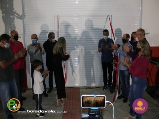 
<a style='margin-left: 5px;' class='btn btn-xs btn-social btn-facebook' href='https://www.facebook.com/sharer/sharer.php?u=https://www.boladovale.com.br/imgs/800-800-90/conteudo/fotos/1467/img0937.jpg' rel='popup' data-width='500' data-height='400'><i class='fa fa-facebook'></i>Compartilhar <span class='hidden-xs'>no Facebook</span>
</a> 
<a class='btn btn-default btn-xs' target='_blank' href='imgs/800-800-90/conteudo/fotos/1467/img0937.jpg'>
<span class='glyphicon glyphicon-cloud-download'></span> Salvar
</a> 
<span></span>