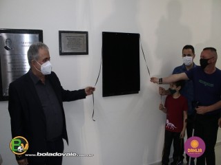
<a style='margin-left: 5px;' class='btn btn-xs btn-social btn-facebook' href='https://www.facebook.com/sharer/sharer.php?u=https://www.boladovale.com.br/imgs/800-800-90/conteudo/fotos/1467/img0940.jpg' rel='popup' data-width='500' data-height='400'><i class='fa fa-facebook'></i>Compartilhar <span class='hidden-xs'>no Facebook</span>
</a> 
<a class='btn btn-default btn-xs' target='_blank' href='imgs/800-800-90/conteudo/fotos/1467/img0940.jpg'>
<span class='glyphicon glyphicon-cloud-download'></span> Salvar
</a> 
<span></span>