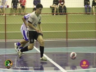 
<a style='margin-left: 5px;' class='btn btn-xs btn-social btn-facebook' href='https://www.facebook.com/sharer/sharer.php?u=https://www.boladovale.com.br/imgs/800-800-90/conteudo/fotos/1468/img1501.jpg' rel='popup' data-width='500' data-height='400'><i class='fa fa-facebook'></i>Compartilhar <span class='hidden-xs'>no Facebook</span>
</a> 
<a class='btn btn-default btn-xs' target='_blank' href='imgs/800-800-90/conteudo/fotos/1468/img1501.jpg'>
<span class='glyphicon glyphicon-cloud-download'></span> Salvar
</a> 
<span></span>