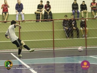 
<a style='margin-left: 5px;' class='btn btn-xs btn-social btn-facebook' href='https://www.facebook.com/sharer/sharer.php?u=https://www.boladovale.com.br/imgs/800-800-90/conteudo/fotos/1468/img1512.jpg' rel='popup' data-width='500' data-height='400'><i class='fa fa-facebook'></i>Compartilhar <span class='hidden-xs'>no Facebook</span>
</a> 
<a class='btn btn-default btn-xs' target='_blank' href='imgs/800-800-90/conteudo/fotos/1468/img1512.jpg'>
<span class='glyphicon glyphicon-cloud-download'></span> Salvar
</a> 
<span></span>