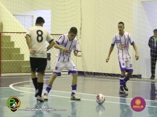 
<a style='margin-left: 5px;' class='btn btn-xs btn-social btn-facebook' href='https://www.facebook.com/sharer/sharer.php?u=https://www.boladovale.com.br/imgs/800-800-90/conteudo/fotos/1468/img1513.jpg' rel='popup' data-width='500' data-height='400'><i class='fa fa-facebook'></i>Compartilhar <span class='hidden-xs'>no Facebook</span>
</a> 
<a class='btn btn-default btn-xs' target='_blank' href='imgs/800-800-90/conteudo/fotos/1468/img1513.jpg'>
<span class='glyphicon glyphicon-cloud-download'></span> Salvar
</a> 
<span></span>