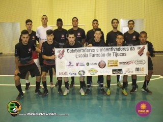 
<a style='margin-left: 5px;' class='btn btn-xs btn-social btn-facebook' href='https://www.facebook.com/sharer/sharer.php?u=https://www.boladovale.com.br/imgs/800-800-90/conteudo/fotos/1470/img1692.jpg' rel='popup' data-width='500' data-height='400'><i class='fa fa-facebook'></i>Compartilhar <span class='hidden-xs'>no Facebook</span>
</a> 
<a class='btn btn-default btn-xs' target='_blank' href='imgs/800-800-90/conteudo/fotos/1470/img1692.jpg'>
<span class='glyphicon glyphicon-cloud-download'></span> Salvar
</a> 
<span></span>