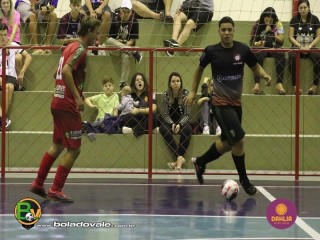 
<a style='margin-left: 5px;' class='btn btn-xs btn-social btn-facebook' href='https://www.facebook.com/sharer/sharer.php?u=https://www.boladovale.com.br/imgs/800-800-90/conteudo/fotos/1470/img1749.jpg' rel='popup' data-width='500' data-height='400'><i class='fa fa-facebook'></i>Compartilhar <span class='hidden-xs'>no Facebook</span>
</a> 
<a class='btn btn-default btn-xs' target='_blank' href='imgs/800-800-90/conteudo/fotos/1470/img1749.jpg'>
<span class='glyphicon glyphicon-cloud-download'></span> Salvar
</a> 
<span></span>