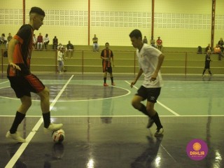 
<a style='margin-left: 5px;' class='btn btn-xs btn-social btn-facebook' href='https://www.facebook.com/sharer/sharer.php?u=https://www.boladovale.com.br/imgs/800-800-90/conteudo/fotos/1471/img8204.jpg' rel='popup' data-width='500' data-height='400'><i class='fa fa-facebook'></i>Compartilhar <span class='hidden-xs'>no Facebook</span>
</a> 
<a class='btn btn-default btn-xs' target='_blank' href='imgs/800-800-90/conteudo/fotos/1471/img8204.jpg'>
<span class='glyphicon glyphicon-cloud-download'></span> Salvar
</a> 
<span></span>