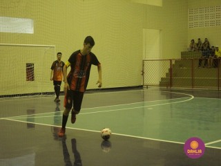 
<a style='margin-left: 5px;' class='btn btn-xs btn-social btn-facebook' href='https://www.facebook.com/sharer/sharer.php?u=https://www.boladovale.com.br/imgs/800-800-90/conteudo/fotos/1471/img8205.jpg' rel='popup' data-width='500' data-height='400'><i class='fa fa-facebook'></i>Compartilhar <span class='hidden-xs'>no Facebook</span>
</a> 
<a class='btn btn-default btn-xs' target='_blank' href='imgs/800-800-90/conteudo/fotos/1471/img8205.jpg'>
<span class='glyphicon glyphicon-cloud-download'></span> Salvar
</a> 
<span></span>