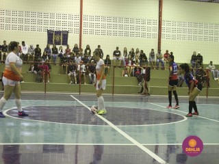 
<a style='margin-left: 5px;' class='btn btn-xs btn-social btn-facebook' href='https://www.facebook.com/sharer/sharer.php?u=https://www.boladovale.com.br/imgs/800-800-90/conteudo/fotos/1472/img8303.jpg' rel='popup' data-width='500' data-height='400'><i class='fa fa-facebook'></i>Compartilhar <span class='hidden-xs'>no Facebook</span>
</a> 
<a class='btn btn-default btn-xs' target='_blank' href='imgs/800-800-90/conteudo/fotos/1472/img8303.jpg'>
<span class='glyphicon glyphicon-cloud-download'></span> Salvar
</a> 
<span></span>