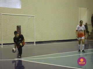 
<a style='margin-left: 5px;' class='btn btn-xs btn-social btn-facebook' href='https://www.facebook.com/sharer/sharer.php?u=https://www.boladovale.com.br/imgs/800-800-90/conteudo/fotos/1472/img8304.jpg' rel='popup' data-width='500' data-height='400'><i class='fa fa-facebook'></i>Compartilhar <span class='hidden-xs'>no Facebook</span>
</a> 
<a class='btn btn-default btn-xs' target='_blank' href='imgs/800-800-90/conteudo/fotos/1472/img8304.jpg'>
<span class='glyphicon glyphicon-cloud-download'></span> Salvar
</a> 
<span></span>