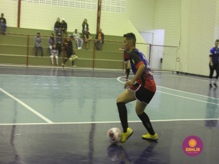
<a style='margin-left: 5px;' class='btn btn-xs btn-social btn-facebook' href='https://www.facebook.com/sharer/sharer.php?u=https://www.boladovale.com.br/imgs/800-800-90/conteudo/fotos/1472/img8307.jpg' rel='popup' data-width='500' data-height='400'><i class='fa fa-facebook'></i>Compartilhar <span class='hidden-xs'>no Facebook</span>
</a> 
<a class='btn btn-default btn-xs' target='_blank' href='imgs/800-800-90/conteudo/fotos/1472/img8307.jpg'>
<span class='glyphicon glyphicon-cloud-download'></span> Salvar
</a> 
<span></span>