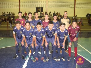 
<a style='margin-left: 5px;' class='btn btn-xs btn-social btn-facebook' href='https://www.facebook.com/sharer/sharer.php?u=https://www.boladovale.com.br/imgs/800-800-90/conteudo/fotos/1473/img8372.jpg' rel='popup' data-width='500' data-height='400'><i class='fa fa-facebook'></i>Compartilhar <span class='hidden-xs'>no Facebook</span>
</a> 
<a class='btn btn-default btn-xs' target='_blank' href='imgs/800-800-90/conteudo/fotos/1473/img8372.jpg'>
<span class='glyphicon glyphicon-cloud-download'></span> Salvar
</a> 
<span></span>