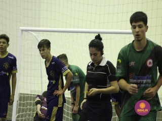 
<a style='margin-left: 5px;' class='btn btn-xs btn-social btn-facebook' href='https://www.facebook.com/sharer/sharer.php?u=https://www.boladovale.com.br/imgs/800-800-90/conteudo/fotos/1473/img8388.jpg' rel='popup' data-width='500' data-height='400'><i class='fa fa-facebook'></i>Compartilhar <span class='hidden-xs'>no Facebook</span>
</a> 
<a class='btn btn-default btn-xs' target='_blank' href='imgs/800-800-90/conteudo/fotos/1473/img8388.jpg'>
<span class='glyphicon glyphicon-cloud-download'></span> Salvar
</a> 
<span></span>