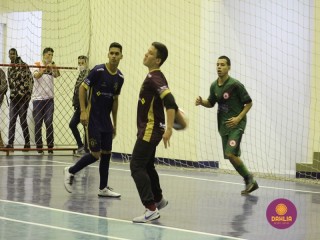 
<a style='margin-left: 5px;' class='btn btn-xs btn-social btn-facebook' href='https://www.facebook.com/sharer/sharer.php?u=https://www.boladovale.com.br/imgs/800-800-90/conteudo/fotos/1473/img8395.jpg' rel='popup' data-width='500' data-height='400'><i class='fa fa-facebook'></i>Compartilhar <span class='hidden-xs'>no Facebook</span>
</a> 
<a class='btn btn-default btn-xs' target='_blank' href='imgs/800-800-90/conteudo/fotos/1473/img8395.jpg'>
<span class='glyphicon glyphicon-cloud-download'></span> Salvar
</a> 
<span></span>