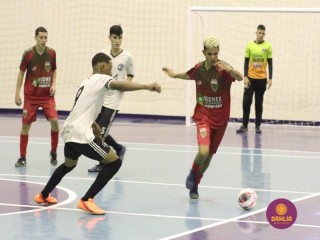 
<a style='margin-left: 5px;' class='btn btn-xs btn-social btn-facebook' href='https://www.facebook.com/sharer/sharer.php?u=https://www.boladovale.com.br/imgs/800-800-90/conteudo/fotos/1474/img2123.jpg' rel='popup' data-width='500' data-height='400'><i class='fa fa-facebook'></i>Compartilhar <span class='hidden-xs'>no Facebook</span>
</a> 
<a class='btn btn-default btn-xs' target='_blank' href='imgs/800-800-90/conteudo/fotos/1474/img2123.jpg'>
<span class='glyphicon glyphicon-cloud-download'></span> Salvar
</a> 
<span></span>