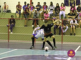 
<a style='margin-left: 5px;' class='btn btn-xs btn-social btn-facebook' href='https://www.facebook.com/sharer/sharer.php?u=https://www.boladovale.com.br/imgs/800-800-90/conteudo/fotos/1475/img2164.jpg' rel='popup' data-width='500' data-height='400'><i class='fa fa-facebook'></i>Compartilhar <span class='hidden-xs'>no Facebook</span>
</a> 
<a class='btn btn-default btn-xs' target='_blank' href='imgs/800-800-90/conteudo/fotos/1475/img2164.jpg'>
<span class='glyphicon glyphicon-cloud-download'></span> Salvar
</a> 
<span></span>