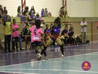 
<a style='margin-left: 5px;' class='btn btn-xs btn-social btn-facebook' href='https://www.facebook.com/sharer/sharer.php?u=https://www.boladovale.com.br/imgs/800-800-90/conteudo/fotos/1476/img2244.jpg' rel='popup' data-width='500' data-height='400'><i class='fa fa-facebook'></i>Compartilhar <span class='hidden-xs'>no Facebook</span>
</a> 
<a class='btn btn-default btn-xs' target='_blank' href='imgs/800-800-90/conteudo/fotos/1476/img2244.jpg'>
<span class='glyphicon glyphicon-cloud-download'></span> Salvar
</a> 
<span></span>