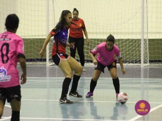 
<a style='margin-left: 5px;' class='btn btn-xs btn-social btn-facebook' href='https://www.facebook.com/sharer/sharer.php?u=https://www.boladovale.com.br/imgs/800-800-90/conteudo/fotos/1476/img2247.jpg' rel='popup' data-width='500' data-height='400'><i class='fa fa-facebook'></i>Compartilhar <span class='hidden-xs'>no Facebook</span>
</a> 
<a class='btn btn-default btn-xs' target='_blank' href='imgs/800-800-90/conteudo/fotos/1476/img2247.jpg'>
<span class='glyphicon glyphicon-cloud-download'></span> Salvar
</a> 
<span></span>