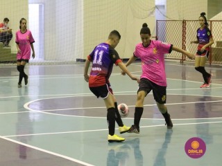
<a style='margin-left: 5px;' class='btn btn-xs btn-social btn-facebook' href='https://www.facebook.com/sharer/sharer.php?u=https://www.boladovale.com.br/imgs/800-800-90/conteudo/fotos/1476/img2272.jpg' rel='popup' data-width='500' data-height='400'><i class='fa fa-facebook'></i>Compartilhar <span class='hidden-xs'>no Facebook</span>
</a> 
<a class='btn btn-default btn-xs' target='_blank' href='imgs/800-800-90/conteudo/fotos/1476/img2272.jpg'>
<span class='glyphicon glyphicon-cloud-download'></span> Salvar
</a> 
<span></span>