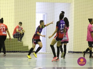 
<a style='margin-left: 5px;' class='btn btn-xs btn-social btn-facebook' href='https://www.facebook.com/sharer/sharer.php?u=https://www.boladovale.com.br/imgs/800-800-90/conteudo/fotos/1476/img2282.jpg' rel='popup' data-width='500' data-height='400'><i class='fa fa-facebook'></i>Compartilhar <span class='hidden-xs'>no Facebook</span>
</a> 
<a class='btn btn-default btn-xs' target='_blank' href='imgs/800-800-90/conteudo/fotos/1476/img2282.jpg'>
<span class='glyphicon glyphicon-cloud-download'></span> Salvar
</a> 
<span></span>