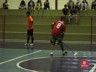 
<a style='margin-left: 5px;' class='btn btn-xs btn-social btn-facebook' href='https://www.facebook.com/sharer/sharer.php?u=https://www.boladovale.com.br/imgs/800-800-90/conteudo/fotos/1484/img8455.jpg' rel='popup' data-width='500' data-height='400'><i class='fa fa-facebook'></i>Compartilhar <span class='hidden-xs'>no Facebook</span>
</a> 
<a class='btn btn-default btn-xs' target='_blank' href='imgs/800-800-90/conteudo/fotos/1484/img8455.jpg'>
<span class='glyphicon glyphicon-cloud-download'></span> Salvar
</a> 
<span></span>