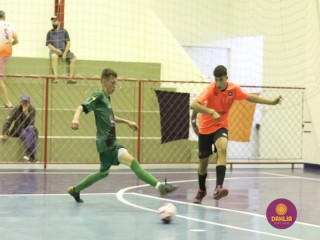 
<a style='margin-left: 5px;' class='btn btn-xs btn-social btn-facebook' href='https://www.facebook.com/sharer/sharer.php?u=https://www.boladovale.com.br/imgs/800-800-90/conteudo/fotos/1484/img8488.jpg' rel='popup' data-width='500' data-height='400'><i class='fa fa-facebook'></i>Compartilhar <span class='hidden-xs'>no Facebook</span>
</a> 
<a class='btn btn-default btn-xs' target='_blank' href='imgs/800-800-90/conteudo/fotos/1484/img8488.jpg'>
<span class='glyphicon glyphicon-cloud-download'></span> Salvar
</a> 
<span></span>