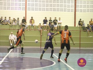 
<a style='margin-left: 5px;' class='btn btn-xs btn-social btn-facebook' href='https://www.facebook.com/sharer/sharer.php?u=https://www.boladovale.com.br/imgs/800-800-90/conteudo/fotos/1486/img8507.jpg' rel='popup' data-width='500' data-height='400'><i class='fa fa-facebook'></i>Compartilhar <span class='hidden-xs'>no Facebook</span>
</a> 
<a class='btn btn-default btn-xs' target='_blank' href='imgs/800-800-90/conteudo/fotos/1486/img8507.jpg'>
<span class='glyphicon glyphicon-cloud-download'></span> Salvar
</a> 
<span></span>