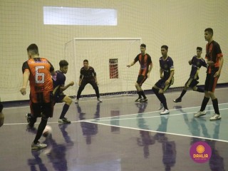 
<a style='margin-left: 5px;' class='btn btn-xs btn-social btn-facebook' href='https://www.facebook.com/sharer/sharer.php?u=https://www.boladovale.com.br/imgs/800-800-90/conteudo/fotos/1486/img8509.jpg' rel='popup' data-width='500' data-height='400'><i class='fa fa-facebook'></i>Compartilhar <span class='hidden-xs'>no Facebook</span>
</a> 
<a class='btn btn-default btn-xs' target='_blank' href='imgs/800-800-90/conteudo/fotos/1486/img8509.jpg'>
<span class='glyphicon glyphicon-cloud-download'></span> Salvar
</a> 
<span></span>