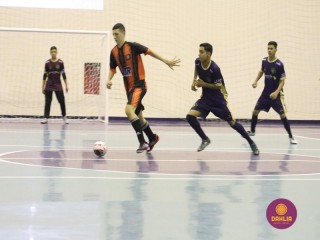 
<a style='margin-left: 5px;' class='btn btn-xs btn-social btn-facebook' href='https://www.facebook.com/sharer/sharer.php?u=https://www.boladovale.com.br/imgs/800-800-90/conteudo/fotos/1486/img8552.jpg' rel='popup' data-width='500' data-height='400'><i class='fa fa-facebook'></i>Compartilhar <span class='hidden-xs'>no Facebook</span>
</a> 
<a class='btn btn-default btn-xs' target='_blank' href='imgs/800-800-90/conteudo/fotos/1486/img8552.jpg'>
<span class='glyphicon glyphicon-cloud-download'></span> Salvar
</a> 
<span></span>