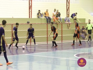 
<a style='margin-left: 5px;' class='btn btn-xs btn-social btn-facebook' href='https://www.facebook.com/sharer/sharer.php?u=https://www.boladovale.com.br/imgs/800-800-90/conteudo/fotos/1486/img8579.jpg' rel='popup' data-width='500' data-height='400'><i class='fa fa-facebook'></i>Compartilhar <span class='hidden-xs'>no Facebook</span>
</a> 
<a class='btn btn-default btn-xs' target='_blank' href='imgs/800-800-90/conteudo/fotos/1486/img8579.jpg'>
<span class='glyphicon glyphicon-cloud-download'></span> Salvar
</a> 
<span></span>