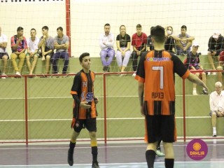 
<a style='margin-left: 5px;' class='btn btn-xs btn-social btn-facebook' href='https://www.facebook.com/sharer/sharer.php?u=https://www.boladovale.com.br/imgs/800-800-90/conteudo/fotos/1486/img8589.jpg' rel='popup' data-width='500' data-height='400'><i class='fa fa-facebook'></i>Compartilhar <span class='hidden-xs'>no Facebook</span>
</a> 
<a class='btn btn-default btn-xs' target='_blank' href='imgs/800-800-90/conteudo/fotos/1486/img8589.jpg'>
<span class='glyphicon glyphicon-cloud-download'></span> Salvar
</a> 
<span></span>