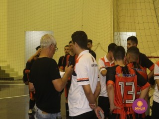 
<a style='margin-left: 5px;' class='btn btn-xs btn-social btn-facebook' href='https://www.facebook.com/sharer/sharer.php?u=https://www.boladovale.com.br/imgs/800-800-90/conteudo/fotos/1486/img8593.jpg' rel='popup' data-width='500' data-height='400'><i class='fa fa-facebook'></i>Compartilhar <span class='hidden-xs'>no Facebook</span>
</a> 
<a class='btn btn-default btn-xs' target='_blank' href='imgs/800-800-90/conteudo/fotos/1486/img8593.jpg'>
<span class='glyphicon glyphicon-cloud-download'></span> Salvar
</a> 
<span></span>