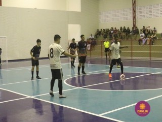 
<a style='margin-left: 5px;' class='btn btn-xs btn-social btn-facebook' href='https://www.facebook.com/sharer/sharer.php?u=https://www.boladovale.com.br/imgs/800-800-90/conteudo/fotos/1487/img8612.jpg' rel='popup' data-width='500' data-height='400'><i class='fa fa-facebook'></i>Compartilhar <span class='hidden-xs'>no Facebook</span>
</a> 
<a class='btn btn-default btn-xs' target='_blank' href='imgs/800-800-90/conteudo/fotos/1487/img8612.jpg'>
<span class='glyphicon glyphicon-cloud-download'></span> Salvar
</a> 
<span></span>