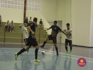 
<a style='margin-left: 5px;' class='btn btn-xs btn-social btn-facebook' href='https://www.facebook.com/sharer/sharer.php?u=https://www.boladovale.com.br/imgs/800-800-90/conteudo/fotos/1487/img8618.jpg' rel='popup' data-width='500' data-height='400'><i class='fa fa-facebook'></i>Compartilhar <span class='hidden-xs'>no Facebook</span>
</a> 
<a class='btn btn-default btn-xs' target='_blank' href='imgs/800-800-90/conteudo/fotos/1487/img8618.jpg'>
<span class='glyphicon glyphicon-cloud-download'></span> Salvar
</a> 
<span></span>