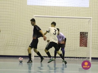 
<a style='margin-left: 5px;' class='btn btn-xs btn-social btn-facebook' href='https://www.facebook.com/sharer/sharer.php?u=https://www.boladovale.com.br/imgs/800-800-90/conteudo/fotos/1487/img8671.jpg' rel='popup' data-width='500' data-height='400'><i class='fa fa-facebook'></i>Compartilhar <span class='hidden-xs'>no Facebook</span>
</a> 
<a class='btn btn-default btn-xs' target='_blank' href='imgs/800-800-90/conteudo/fotos/1487/img8671.jpg'>
<span class='glyphicon glyphicon-cloud-download'></span> Salvar
</a> 
<span></span>