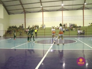 
<a style='margin-left: 5px;' class='btn btn-xs btn-social btn-facebook' href='https://www.facebook.com/sharer/sharer.php?u=https://www.boladovale.com.br/imgs/800-800-90/conteudo/fotos/1488/img8682.jpg' rel='popup' data-width='500' data-height='400'><i class='fa fa-facebook'></i>Compartilhar <span class='hidden-xs'>no Facebook</span>
</a> 
<a class='btn btn-default btn-xs' target='_blank' href='imgs/800-800-90/conteudo/fotos/1488/img8682.jpg'>
<span class='glyphicon glyphicon-cloud-download'></span> Salvar
</a> 
<span></span>