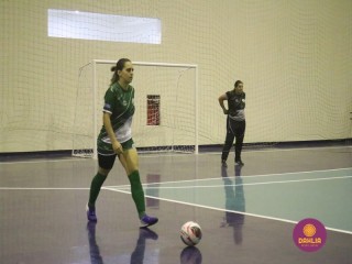 
<a style='margin-left: 5px;' class='btn btn-xs btn-social btn-facebook' href='https://www.facebook.com/sharer/sharer.php?u=https://www.boladovale.com.br/imgs/800-800-90/conteudo/fotos/1488/img8684.jpg' rel='popup' data-width='500' data-height='400'><i class='fa fa-facebook'></i>Compartilhar <span class='hidden-xs'>no Facebook</span>
</a> 
<a class='btn btn-default btn-xs' target='_blank' href='imgs/800-800-90/conteudo/fotos/1488/img8684.jpg'>
<span class='glyphicon glyphicon-cloud-download'></span> Salvar
</a> 
<span></span>