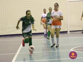 
<a style='margin-left: 5px;' class='btn btn-xs btn-social btn-facebook' href='https://www.facebook.com/sharer/sharer.php?u=https://www.boladovale.com.br/imgs/800-800-90/conteudo/fotos/1488/img8725.jpg' rel='popup' data-width='500' data-height='400'><i class='fa fa-facebook'></i>Compartilhar <span class='hidden-xs'>no Facebook</span>
</a> 
<a class='btn btn-default btn-xs' target='_blank' href='imgs/800-800-90/conteudo/fotos/1488/img8725.jpg'>
<span class='glyphicon glyphicon-cloud-download'></span> Salvar
</a> 
<span></span>